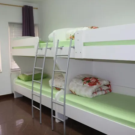 Star's Hostel