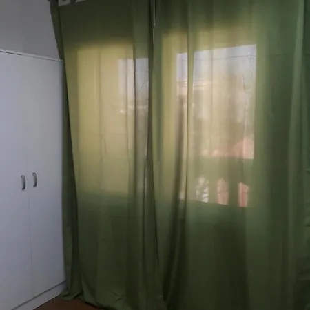 Star's Hostel *